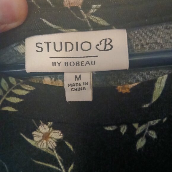 Studio B by Bobeau women's black floral midi dress Size Medium - Picture 5 of 6